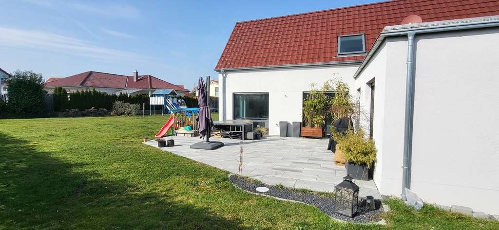 Immobilie in Hardegsen - Barrierefrei wohnen, großes Einfamilienhaus fast neu - Bild 3