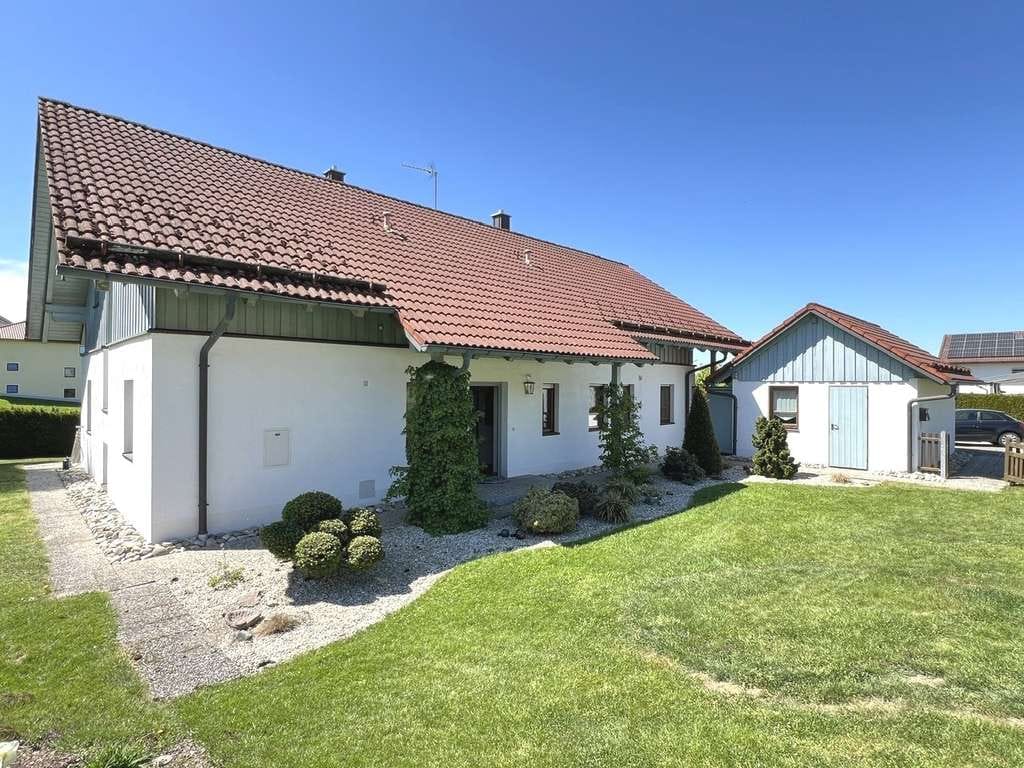 Immobilie in Thyrnau - Herrliches Landhaus mit idyllischem Traumgarten und zweiter Bauparzelle in Thyrnau - Bild 3