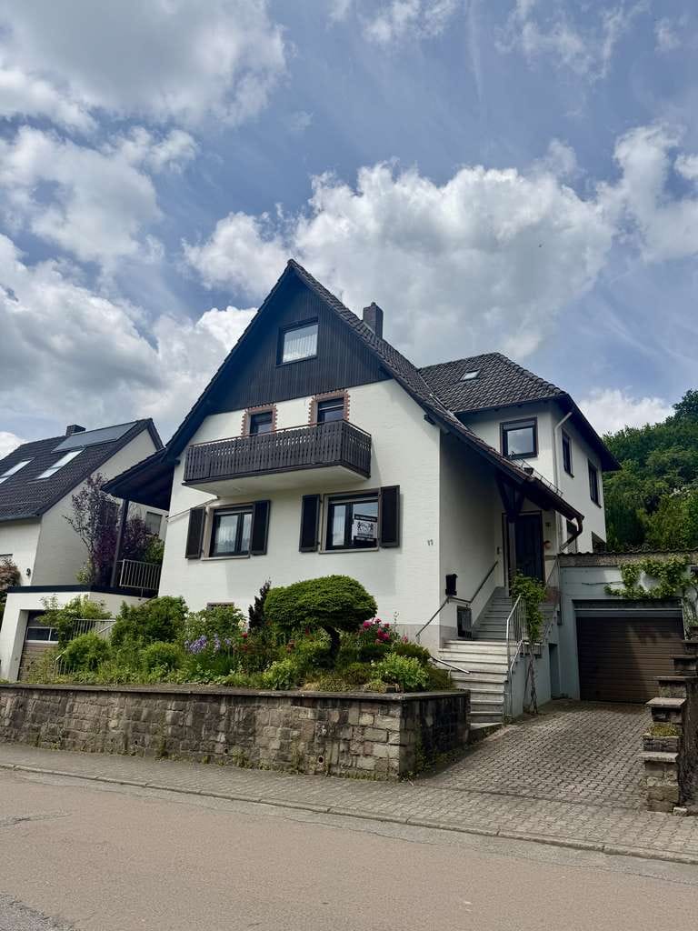 Immobilie in Kusel - 🏡 Wohnglück mit Aussicht - gepflegtes Zuhause mit Wintergarten & großem Grundstück  - Bild 4