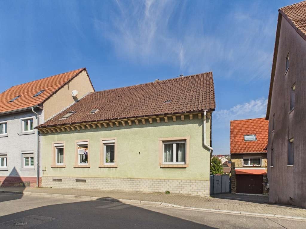 Immobilie in Oberderdingen - Einfamilienhaus mit großem Garten I Oberderdingen-Flehingen - Bild 0