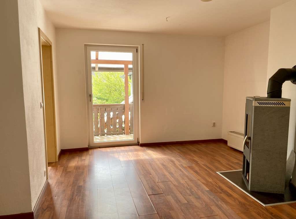 Immobilie in Aßling - Sonnige Maisonette mit Charakter | Balkon und Gartennutzung - Bild 1