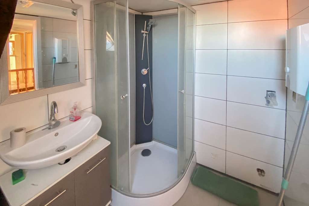 Immobilie in Barntrup -  Ideal für Handwerker und Visionäre:  Zentrumsnah in Barntrup - Immobilie mit viel Potenzial – - Bild 4