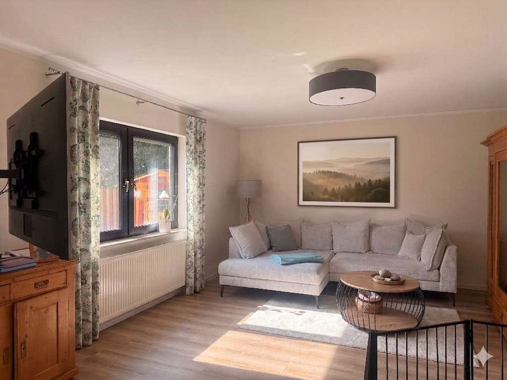 Immobilie in Veitsrodt - Bestpreisgarantie bei Bien-Zenker - Familienparadies mit Garten und Doppelgarage in Veitsrodt - Bild 2