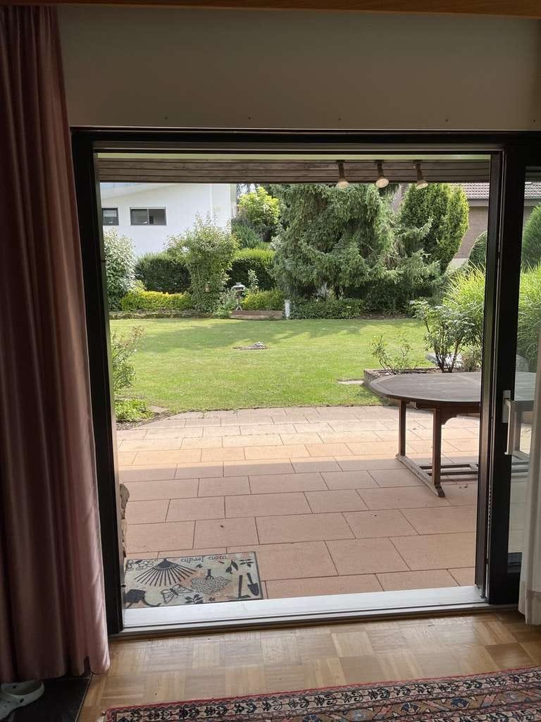 Immobilie in Abstatt - Großzügiges, helles Einfamilienhaus mit Einliegerwohnung, Massivbauweise, in ruhiger Sackgassenlage - Bild 4