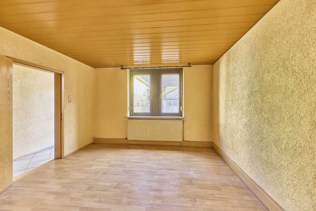 Immobilie in Freinsheim - Massiv & Vielseitig: Freistehendes EFH mit Garten, Dachterrasse & Airbnb-Option - Bild 3