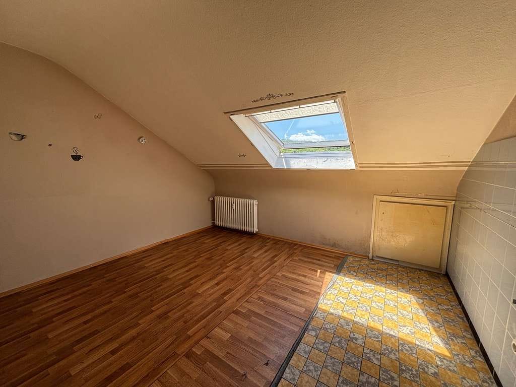 Immobilie in Buborn - Mehrfamilienhaus mit unverbautem Blick sucht neuen Kapitalanleger - Bild 2