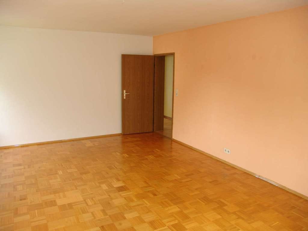 Immobilie in Bad Salzschlirf - 3-Zimmer Wohnung mit 2 Balkonen - Herrlicher Blick über Bad Salzschlirf - Bild 2