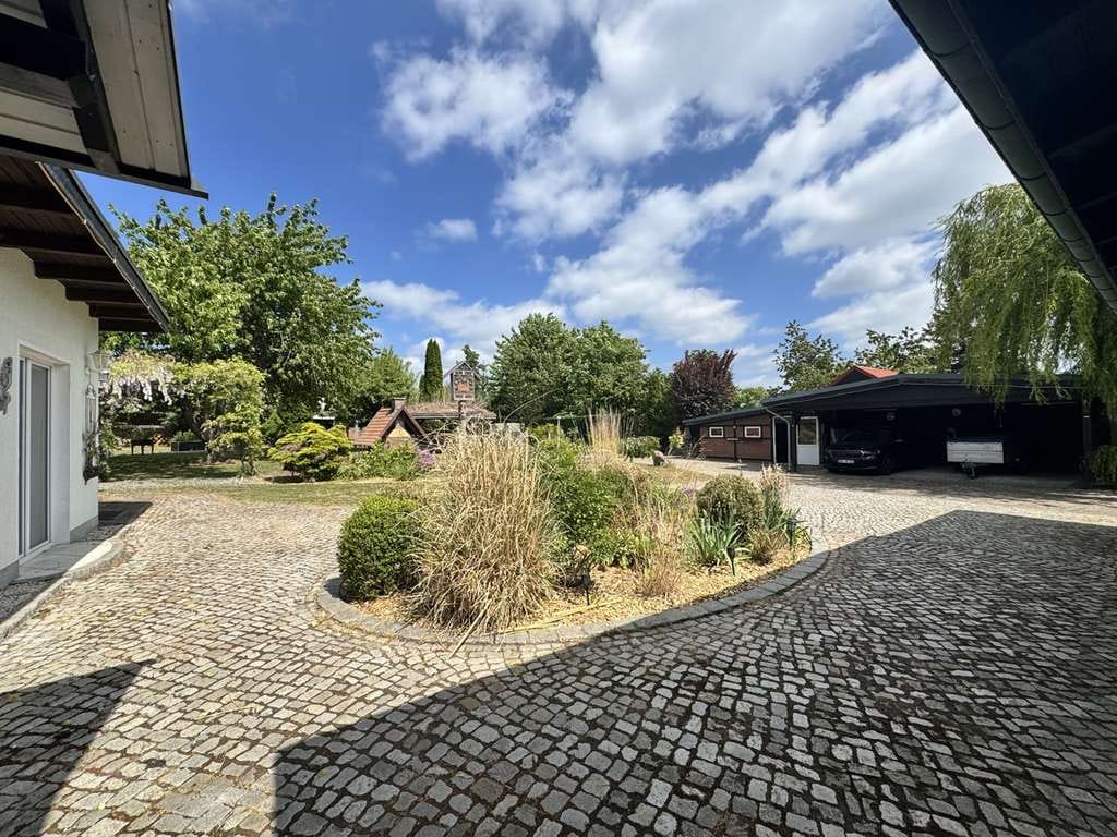 Immobilie in Seehof - Ihr persönliches Paradies - 
Bungalow mit Gästehaus auf großem Grundstück und exklusiver Küche - Bild 1