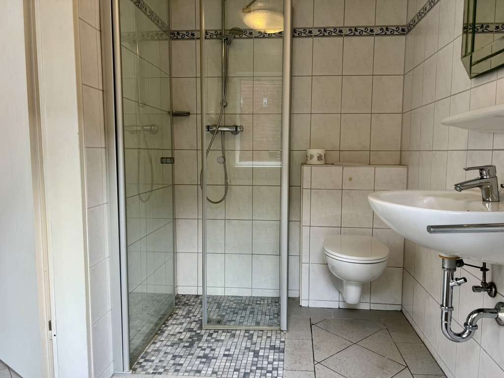 Immobilie in Heide - Historisches Wohnhaus mit separatem Zugang und Gestaltungsspielraum für individuelle Wohnkonzepte - Bild 4