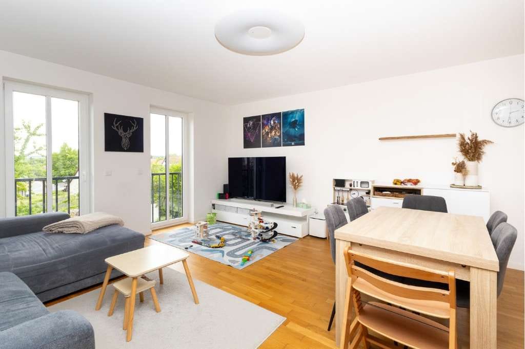 Immobilie in Euerbach - Moderne 3-Zimmer-Eigentumswohnung mit Aufzug & Balkon in zentraler Lage von Euerbach - Bild 2