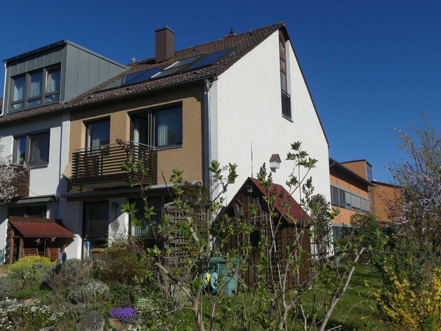 Immobilie in Heilsbronn - Wohnen in Bestlage! Schönes Reiheneckhaus mit Garage und großem Garten! - Bild 0