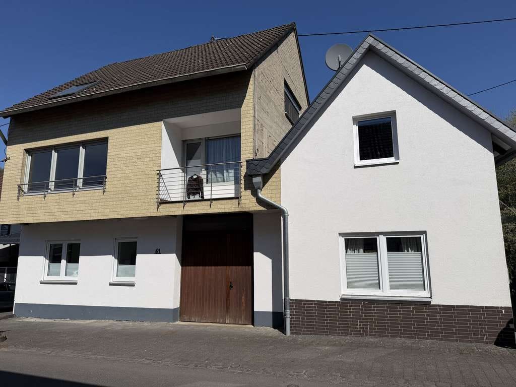 Immobilie in Hönningen - Mehrfamilienhaus in Hönningen mit 4 vermieteten Einheiten – solide Kapitalanlage - Bild 0