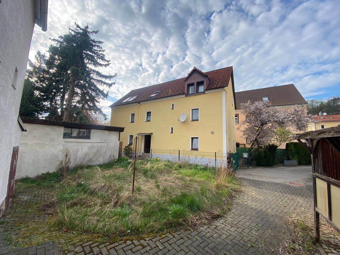 Immobilie in Freital - 2/3 Familienhaus mit Garage und Garten - Bild 2