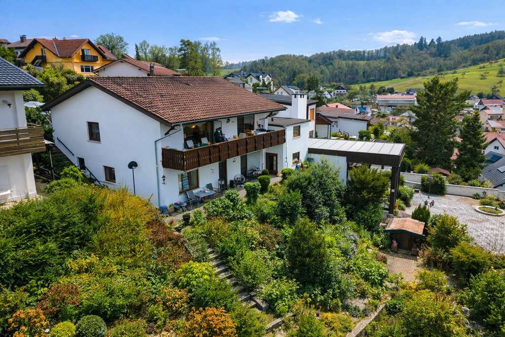 Immobilie in Mörlenbach - PREISANPASSUNG!!Zweifamilienhaus in Bonsweiher – Ruhe, Natur und Platz für die ganze Familie - Bild 0