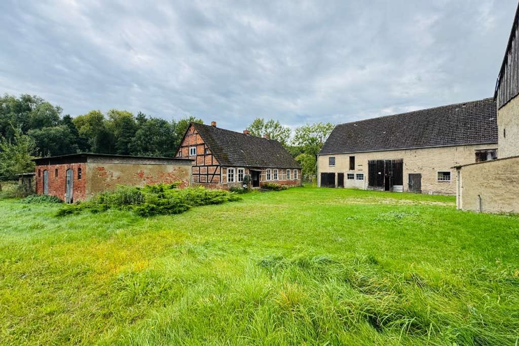 Immobilie in Kreien - Charmantes Fachwerkhaus mit großem Grundstück und Scheunen – Hofidylle in Wilsen - Bild 3