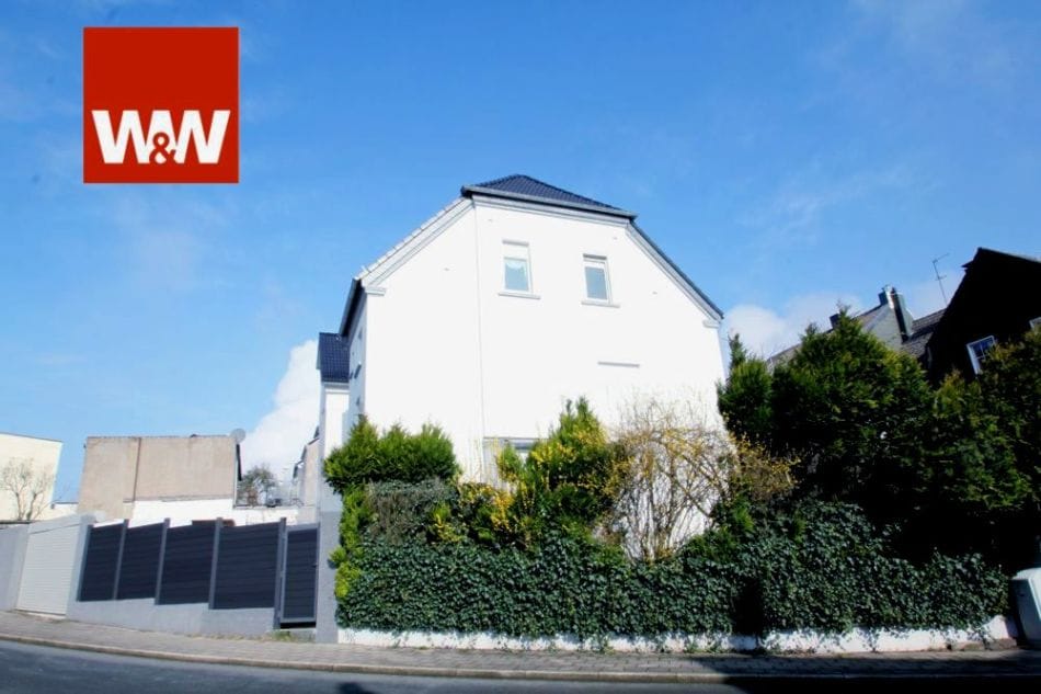 Immobilie in Velbert - Zusammen unter einem Dach: Zentral gelegenes Mehrfamilienhaus in Velbert Mitte mit Garten - Bild 0