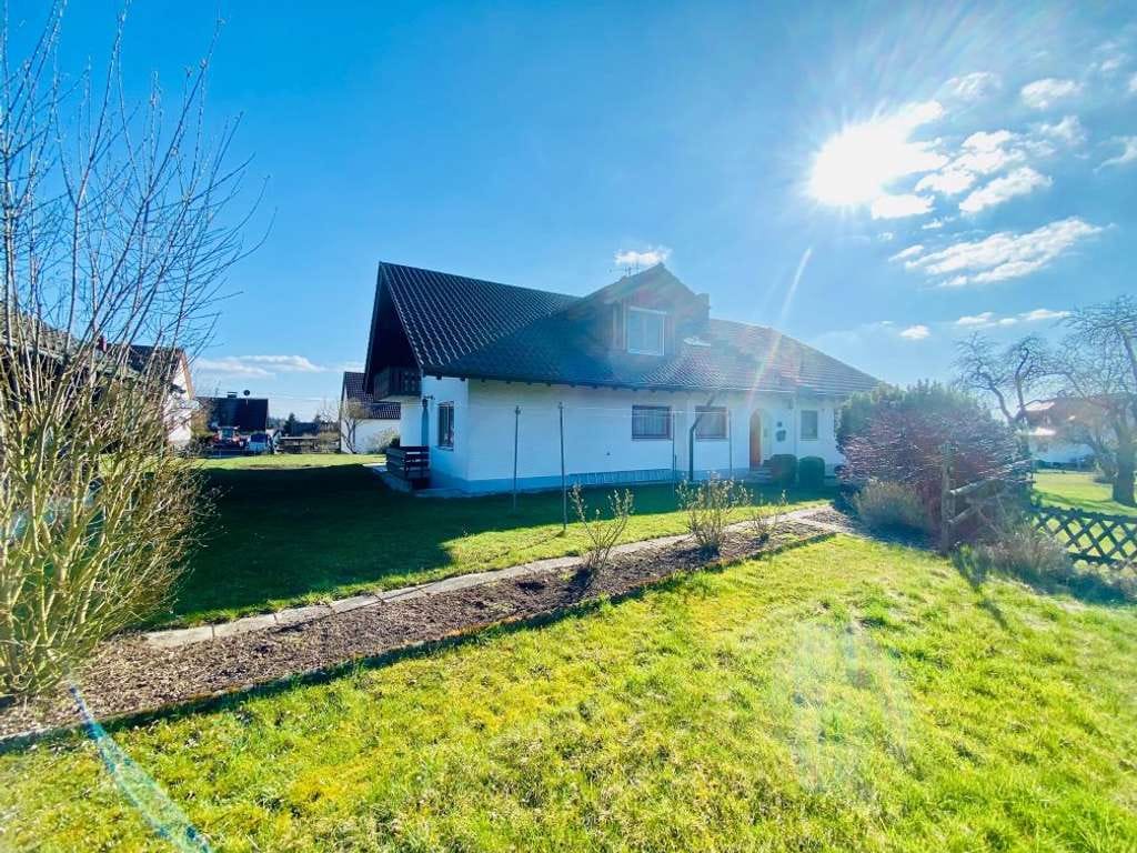 Immobilie in Jagstzell - Großzügiges 1-2 FH Landhaus (240 m²) auf 1.235 m² Grund;
in dörflicher Randlage 8 km v. Ellw. - Bild 4