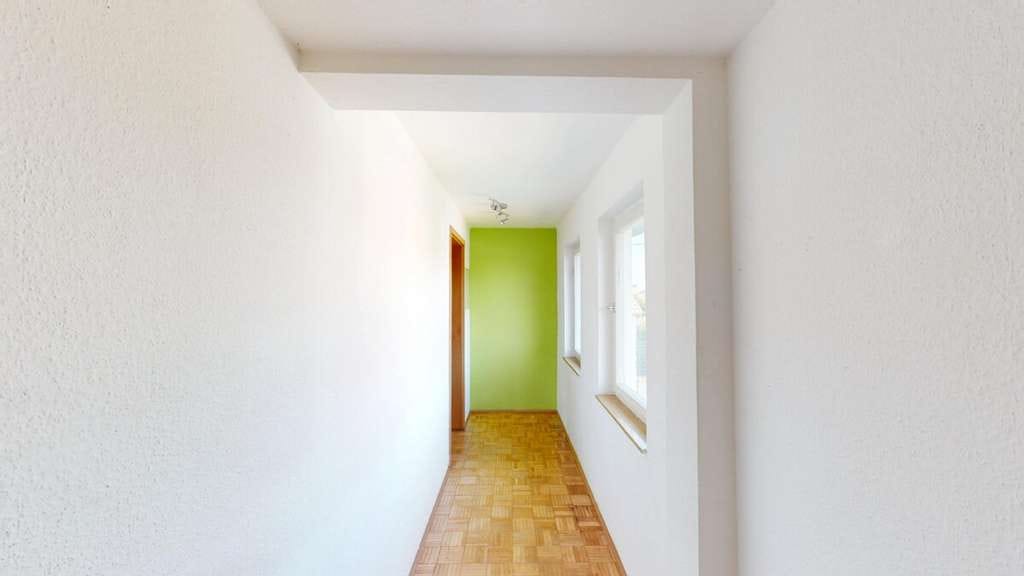 Immobilie in Brackenheim - *** Sofort verfügbar - Maisonette mit Tiefgarage *** - Bild 2