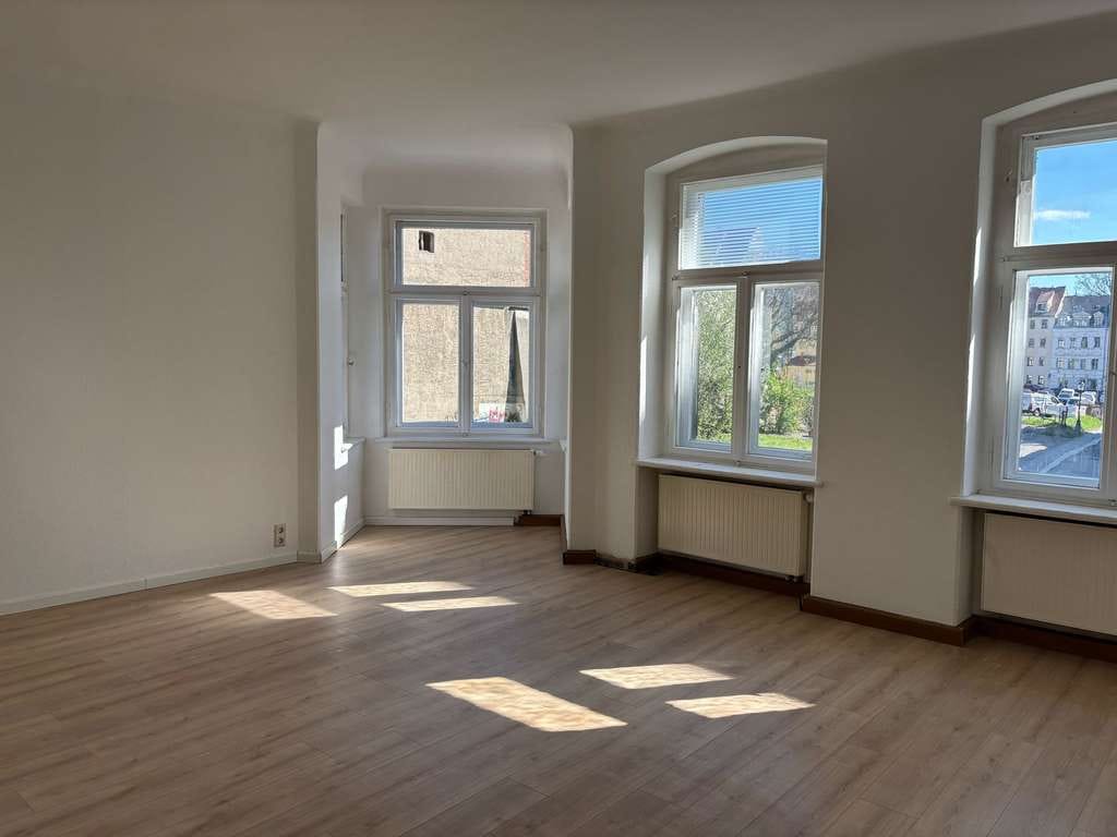 Immobilie in Bertsdorf-Hörnitz - Sonnige, zentrale 6-Raum-Altbauwohnung mit Echtholzdielen! Provisionsfrei direkt vom Eigentümer!! - Bild 2