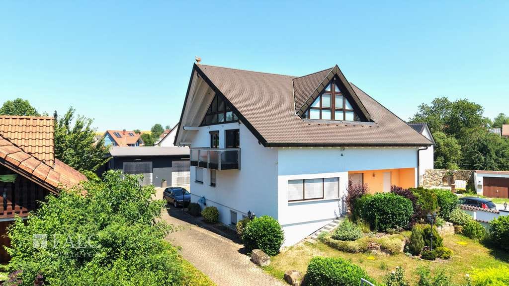 Immobilie in Bretzfeld - Traumhafte 5-Zimmer Maisonette-Wohnung mit offener Galerie und 2 Stellplätzen! - FALC Immobilien - Bild 3