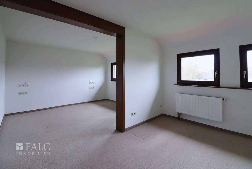 Immobilie in Friedenweiler - Provisionsfrei: Großzügiges Familienhaus mit großem Garten & Sonnenterrasse im Schwarzwald - Bild 3