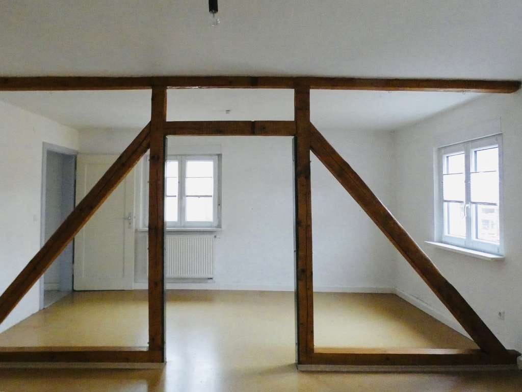 Immobilie in Asselfingen - BARRIEREFREIE 4-ZIMMER-WOHNUNG mit Balkon, Doppelgarage und Nebengebäude in Asselfingen zu verkaufen - Bild 3