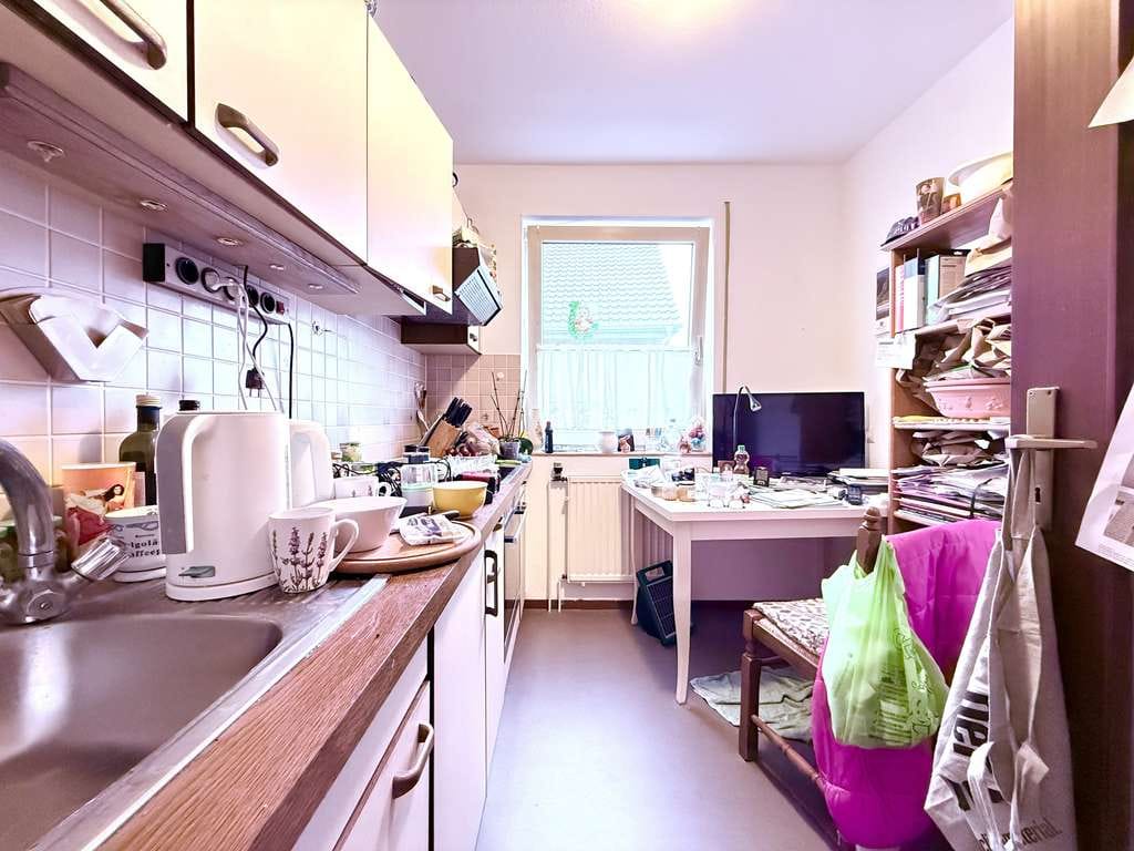 Immobilie in Burgdorf - Helle 3-Zimmer-Wohnung Südlage im 1. Obergeschoss mit Balkon, offener Garage, Waschkeller und Kelle - Bild 3