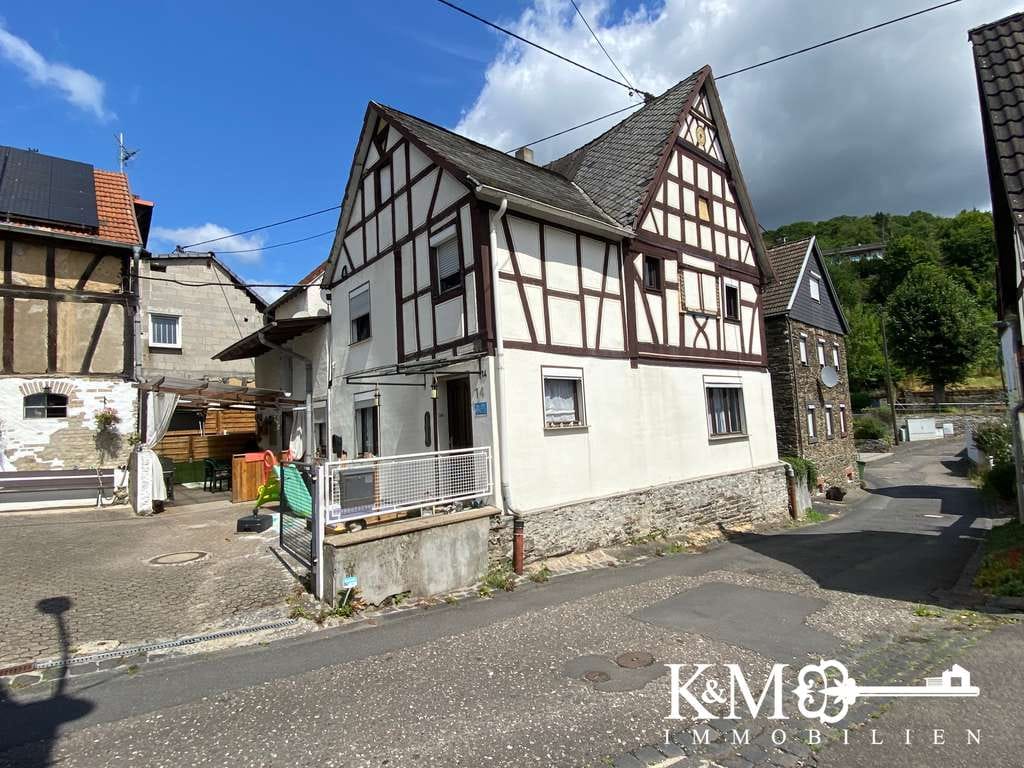 Immobilie in Neuwied - Historisches Objekt mit großem Potenzial in Neuwied-Segendorf - Bild 1