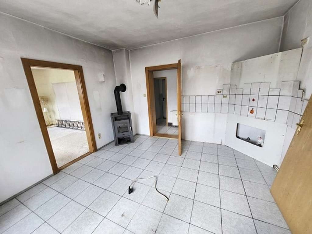 Immobilie in Reichenbach - Teilsaniertes Einfamilienhaus in der historischen Altstadt - Bild 2