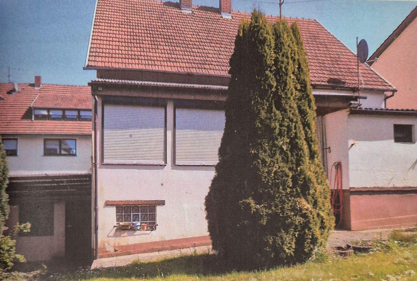 Immobilie in Riegelsberg - Freistehendes Einfamilienhaus mit Garten und Garage - Bild 1
