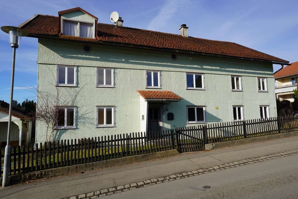 Immobilie in Lindenberg im Allgäu - Weitere Kaufpreissenkung bei großem Zweifamilienhaus mit tollem Bergblick in Lindenberg - Bild 3