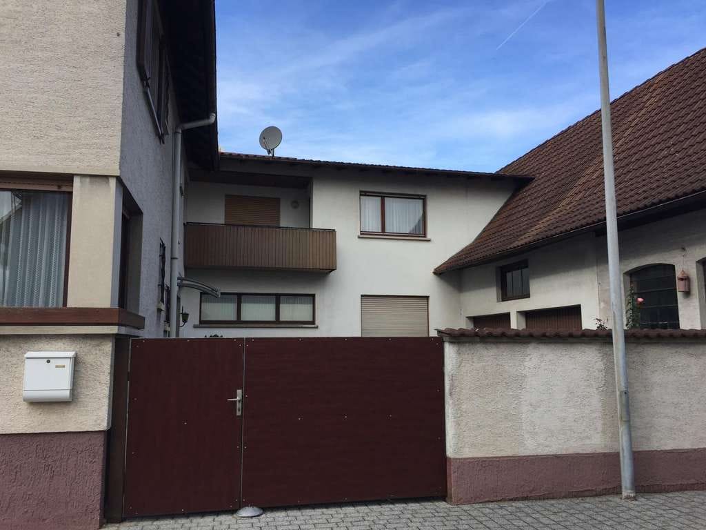 Immobilie in Muggensturm - Wohnen & Arbeiten vereint: 400 m² Potenzial für Mehrgenerationen, Gewerbe oder Vermietung - Bild 2