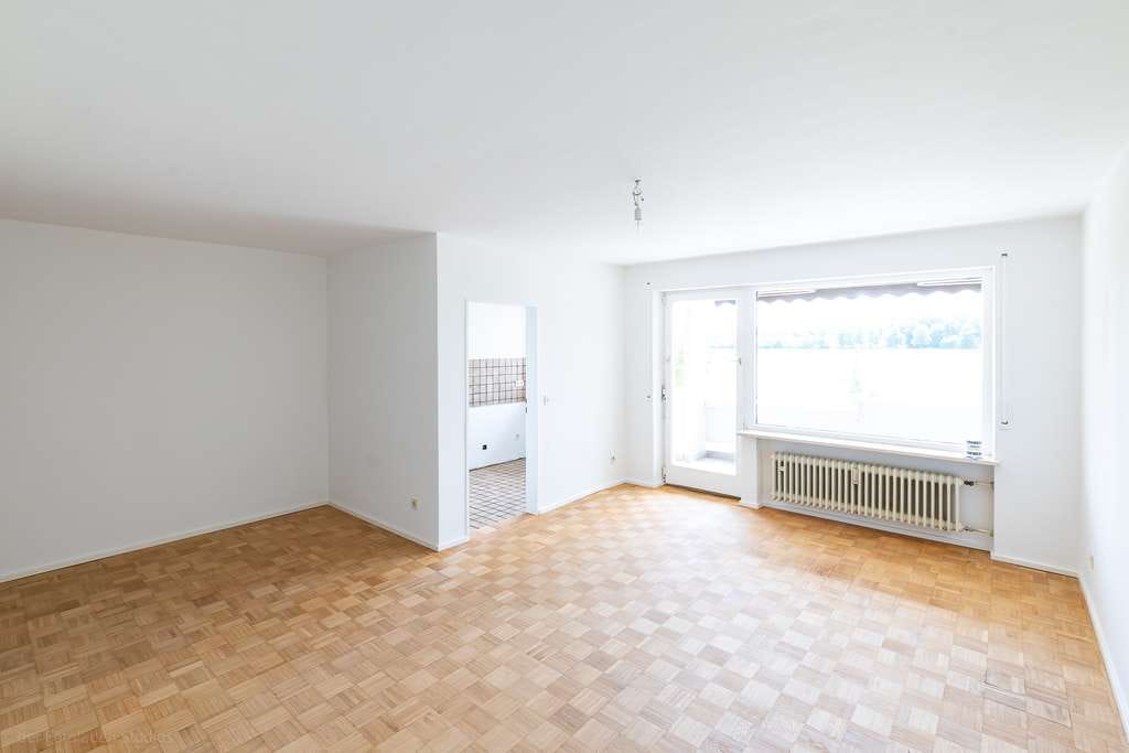 Immobilie in Dachau - Helle und freundliche 2 -Zimmer Wohnung mit Loggia und Ausblick in Dachau-Süd - Bild 3