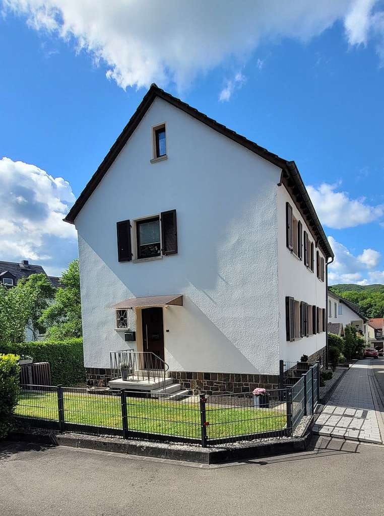 Immobilie in Kirn - Ein- bis Zweifamilienhaus mit Garage - Bild 1