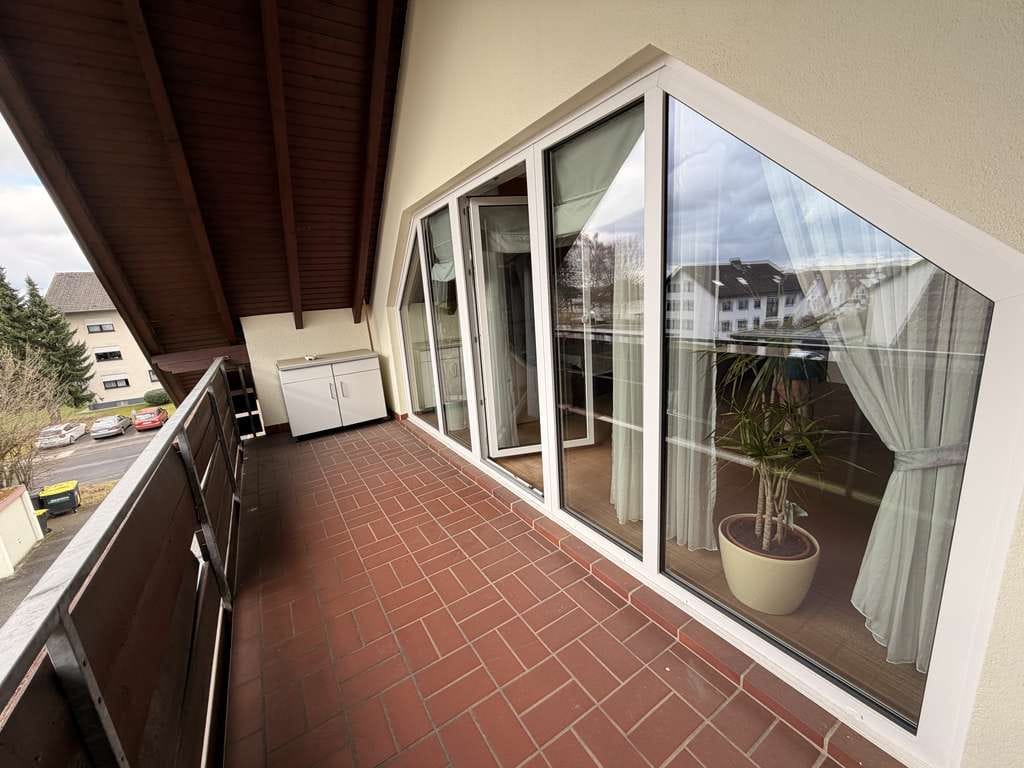 Immobilie in Petersberg - Attraktive Kapitalanlage: 3-Zimmer-Wohnung mit Balkon und Garage in Petersberg - Bild 3