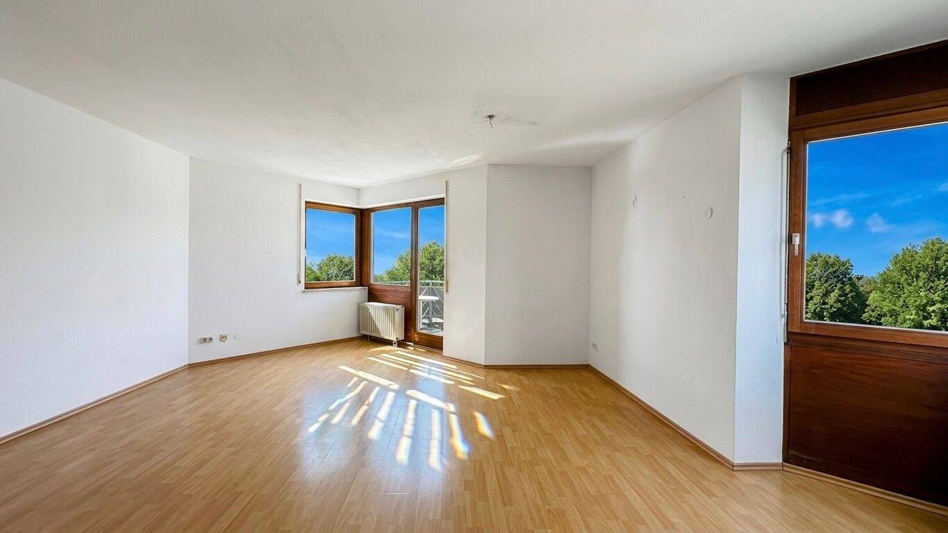 Immobilie in Überlingen - 3-ZIMMER-WHG MIT 2 TG-PLÄTZEN UND 2 BALKONEN IN SEENÄHE - Bild 0