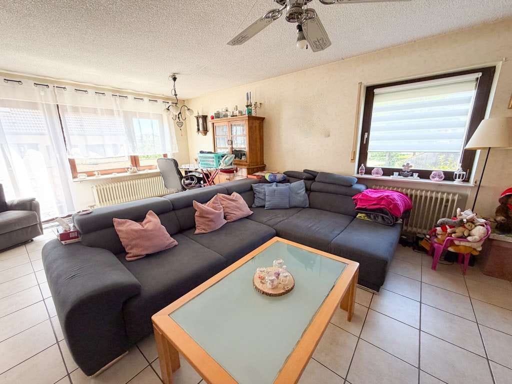 Immobilie in Künzelsau - Mehrfamilienhaus mit Nebengebäuden und großem Grundstück – ideal für Pferdehalter - Bild 4