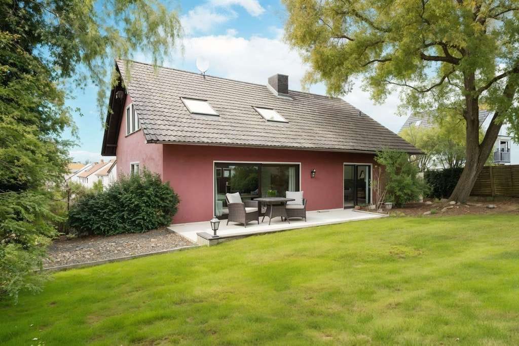 Immobilie in Saulheim - Viel Platz, viele Möglichkeiten: 2–3 Familienhaus mit großem Gartenparadies - Bild 1