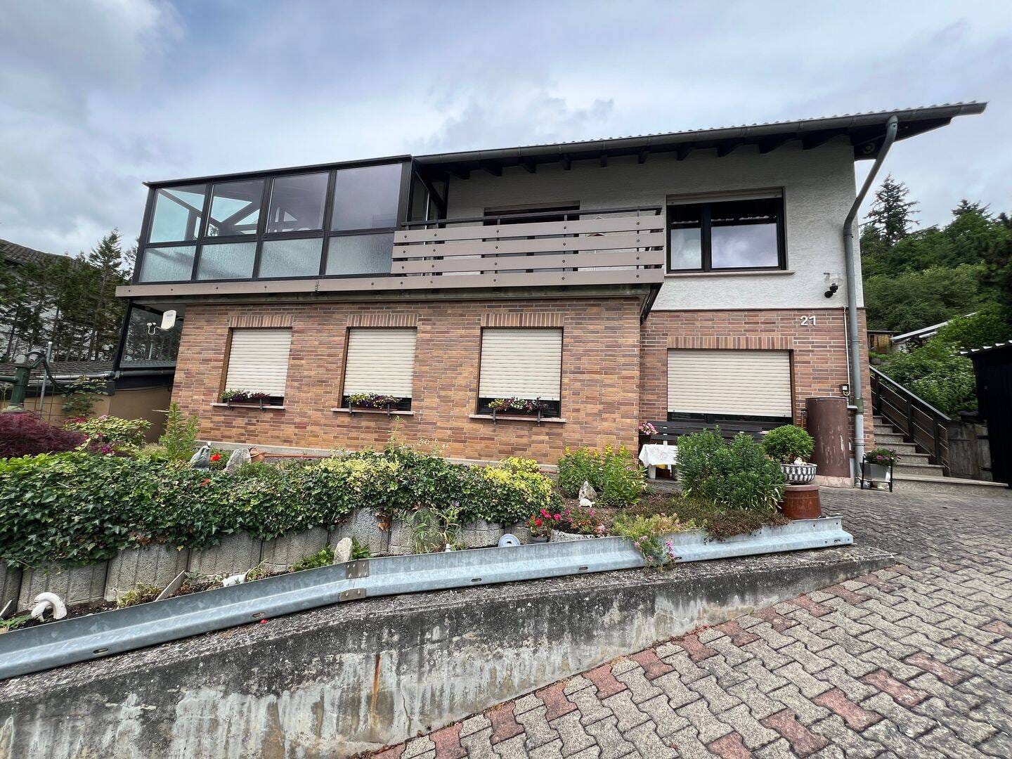 Immobilie in Hochstetten-Dhaun - Top-Gelegenheit! Einfamilienhaus mit Einliegerwohnung in Hochstetten-Dhaun zu verkaufen. - Bild 2
