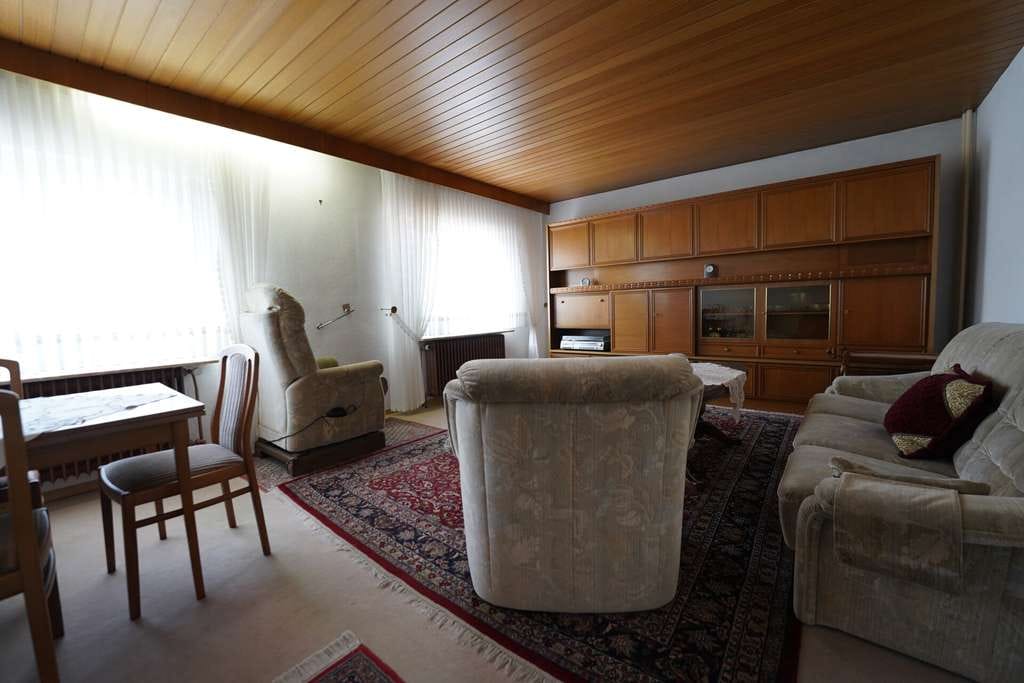Immobilie in Gernsheim - Geräumiges Ein- bis Zweifamilienhaus - Bild 1