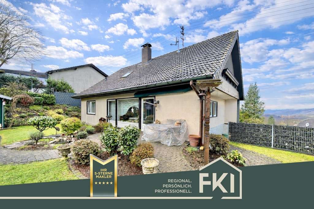 Immobilie in Mittelhof - **Sehr gepflegtes Ein-/ Zweifamilienhaus mit Garten und Garage in toller Lage von Wissen** - Bild 0