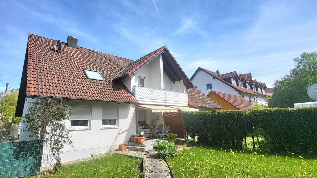 Immobilie in Nersingen - +++Nersingen, 2-Zi.-DG-ETW, ca. 63,8 m² Wfl., Balkon, Garage, Stellplatz+++ - Bild 2