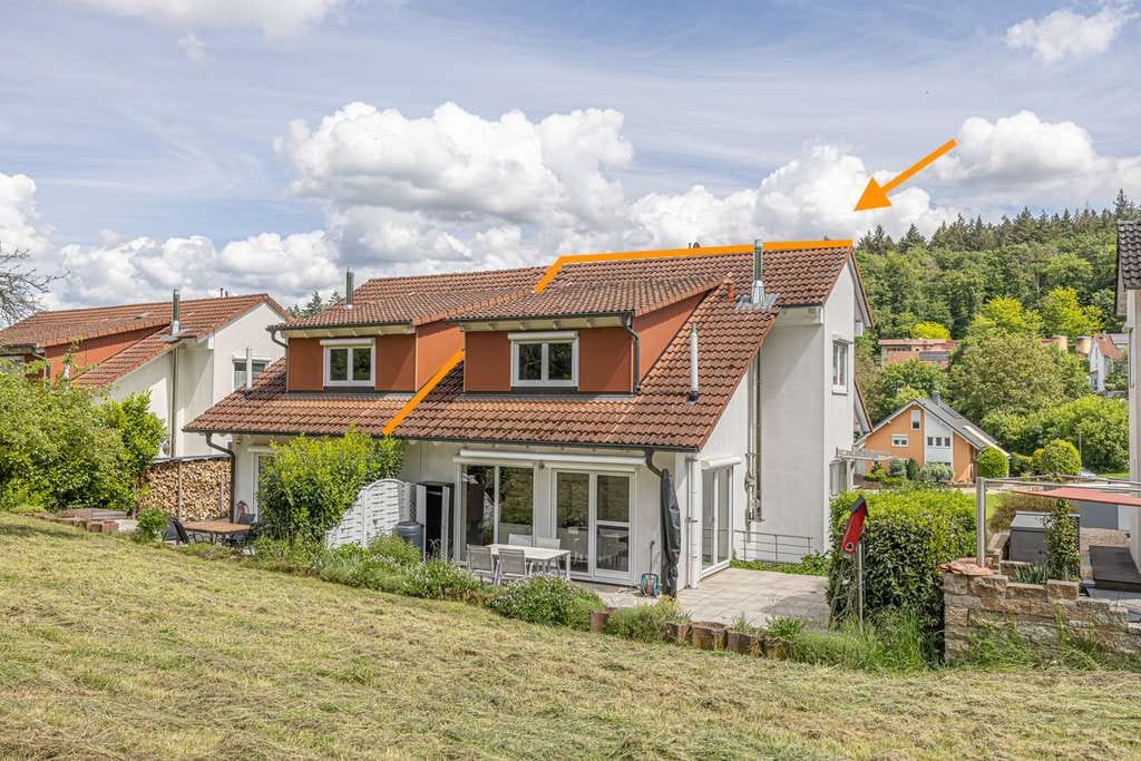 Immobilie in Kämpfelbach - Attraktive Doppelhaushälfte mit Einliegerwohnung in begehrter Wohnlage von Kämpfelbach / Ersingen - Bild 1