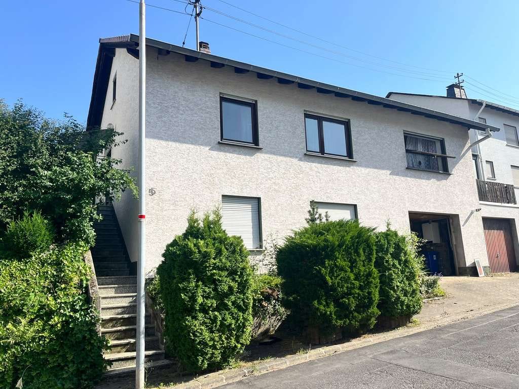 Immobilie in Boppard - Freistehendes Einfamilienhaus mit viel Potential - Bild 0