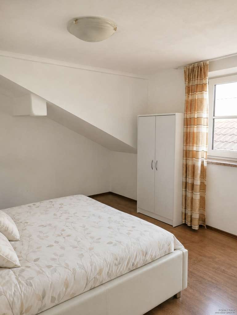 Immobilie in Pfaffing - Großzügige 3-Zimmer-Wohnung mit Erweiterungspotential - Bild 3