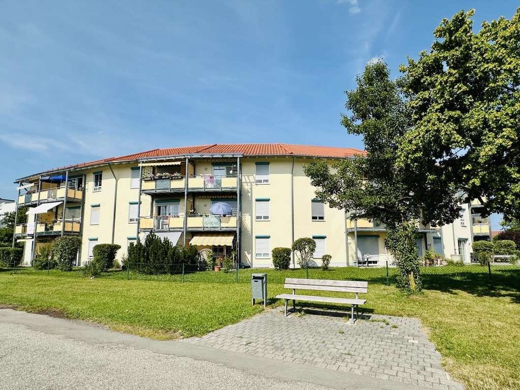 Immobilie in Peiting - BARRIEREFREI - ZENTRALE LAGE - KAPITALANLAGE
2-Zimmer Etagenwohnung mit Balkon in Peiting - Bild 2