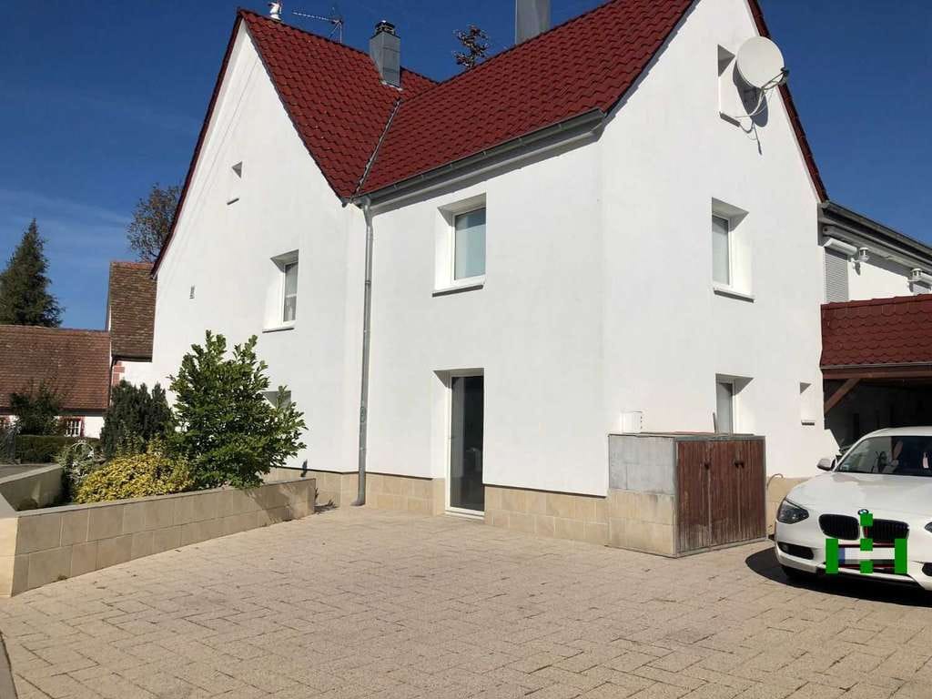 Immobilie in Tiefenbronn - Starke Kapitalanlage - 5-Familienhaus mit Ausbaupotential - Bild 2