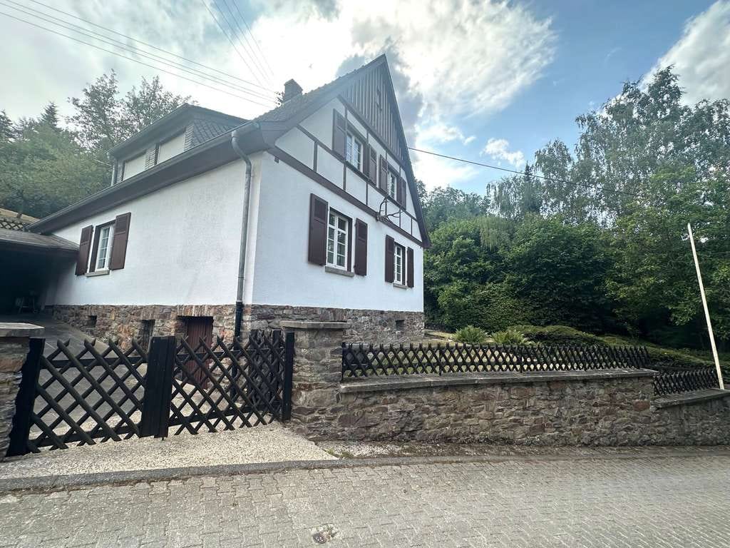Immobilie in Niederheimbach - Charmantes Einfamilienhaus mit 1.826 m² Grundstück in idyllischer Lage - Bild 2