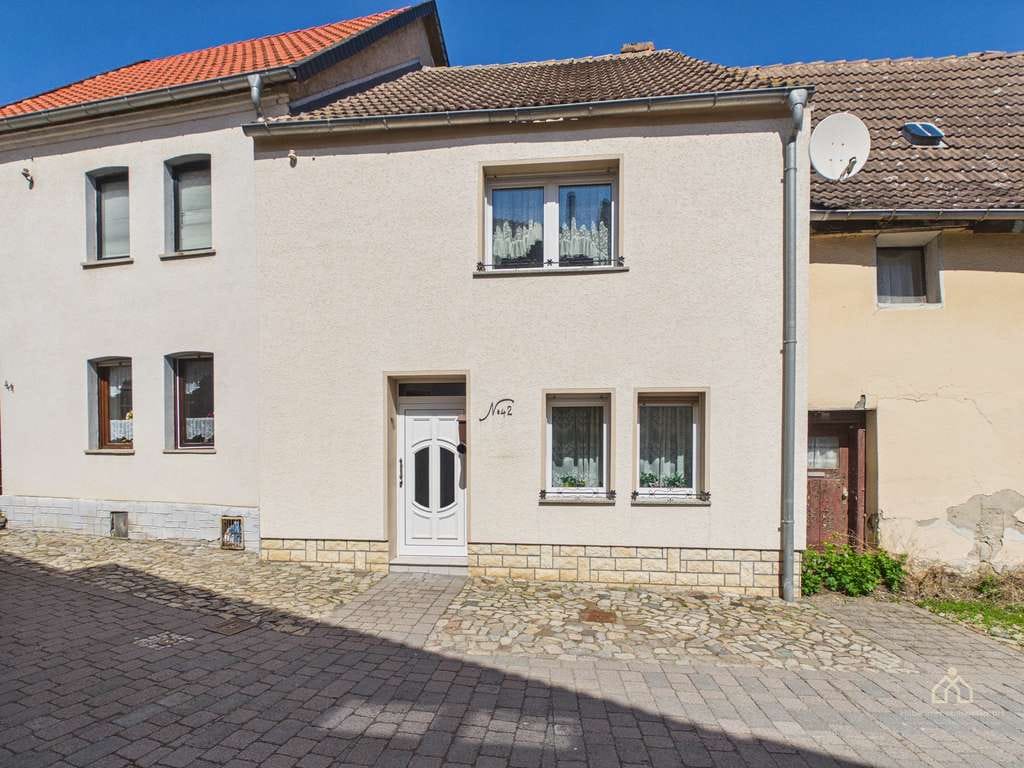 Immobilie in Kroppenstedt - Reihenhaus in Kroppenstedt mit Garage - Bild 0