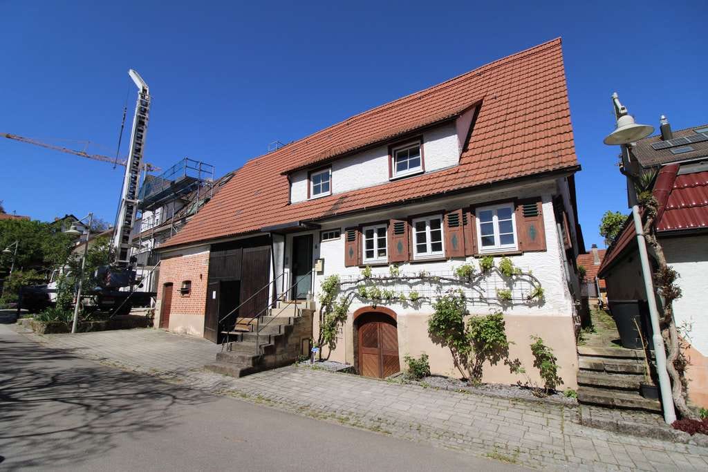 Immobilie in Neckartailfingen - Familienglück: Wunderschönes Bauernhaus teilweise saniert mit Scheune und viel Platz - Bild 0